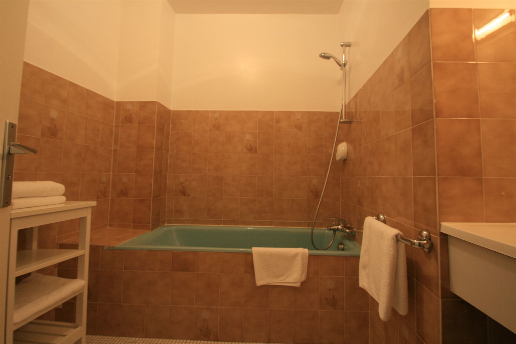 family triple room, private bathroom | bathroom | shower, hydromassage showerhead, eco-friendly toiletries, hair dryer