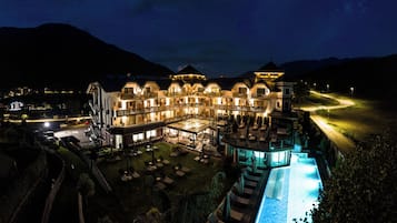 Façade de l’hébergement - soirée/nuit