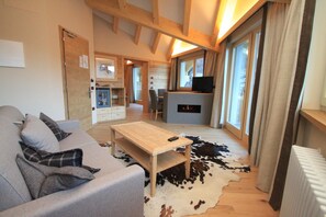 Suite, 1 King-Bett | Italienische Bettbezüge von Frette, Minibar, Zimmersafe, Schreibtisch