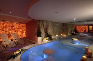 Couples treatment rooms, sauna, hot tub, body treatments, body wraps