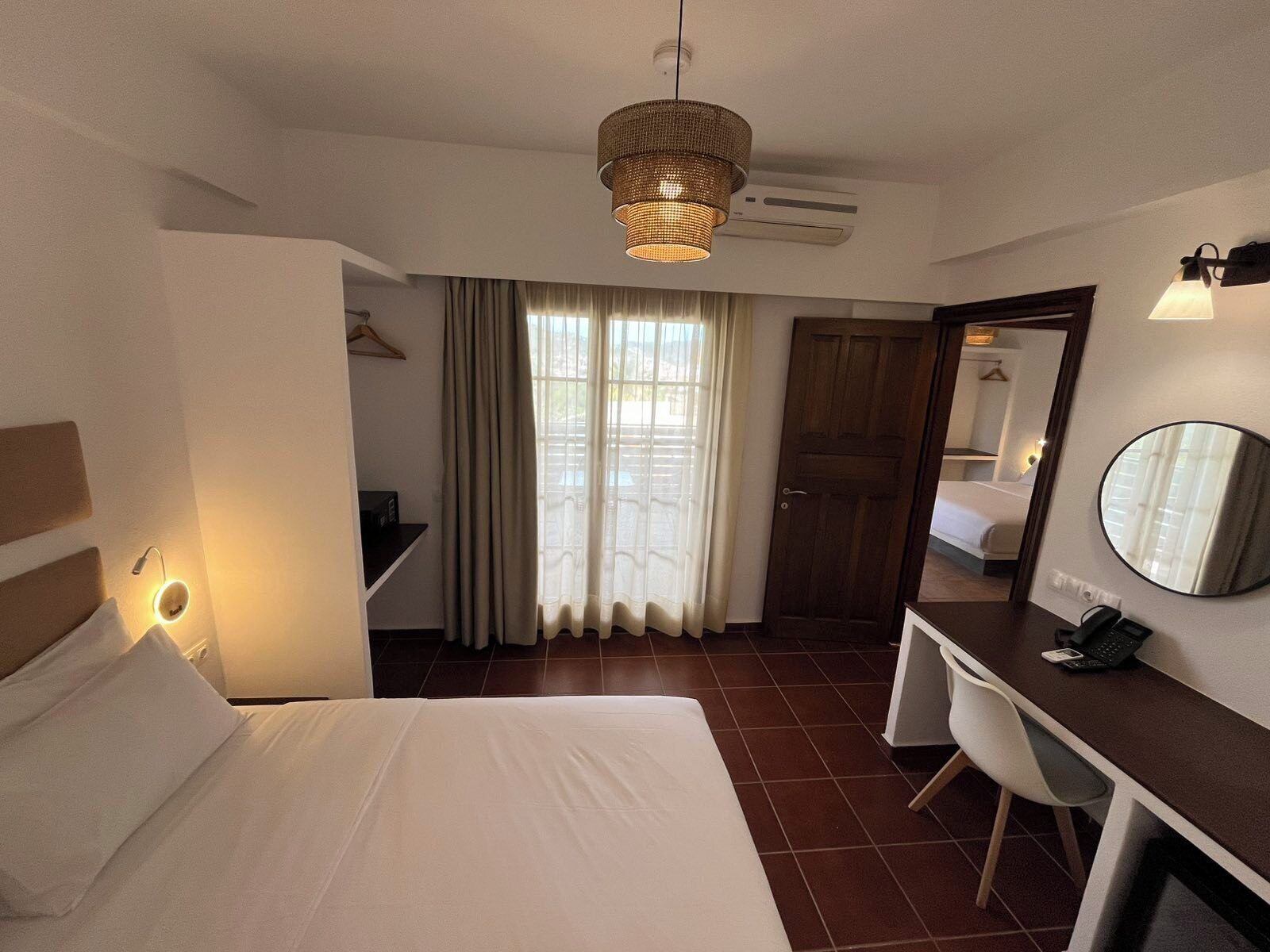 Two Bedroom Suite Garden or Sea View | 埃及棉床单、高档床上用品、羽绒被、记忆海绵床垫