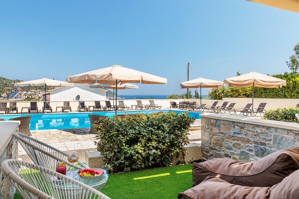 Junior Room, Pool View | View from room