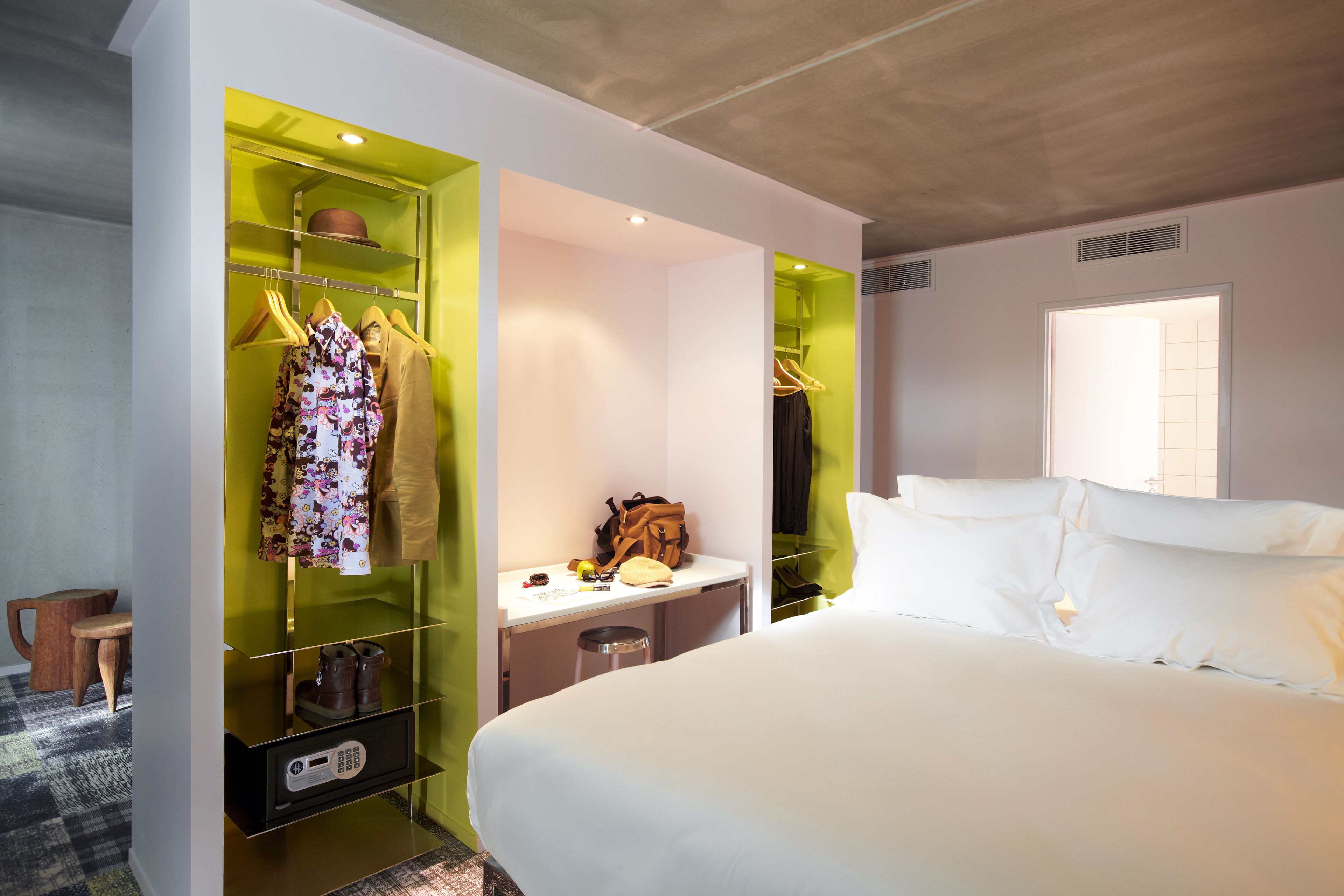 large mama double | premium bedding, in-room safe, desk, soundproofing