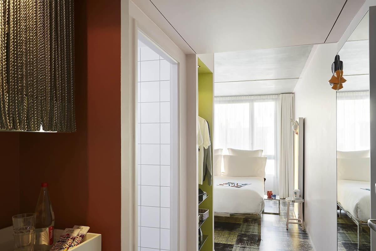 Medium Mama Double | Sengetøy av topp kvalitet, safe på rommet, skrivebord og lydisolert