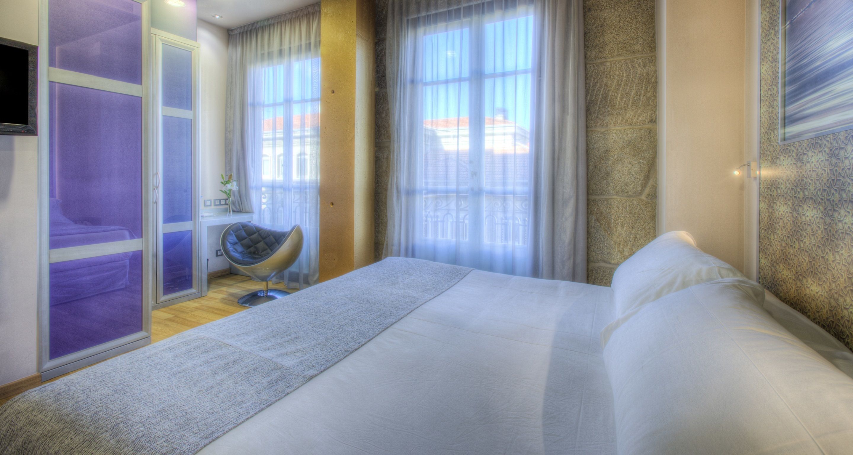 minibar, in-room safe, desk, blackout curtains