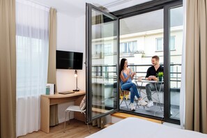 Studio, 1 Tempat Tidur Double, teras | Seprai premium, meja kerja, dan setrika/meja setrika