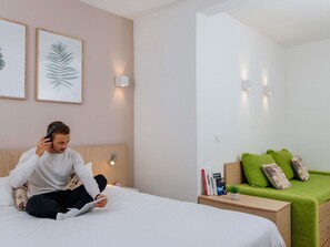 Studio 4 people | Premium bedding, desk, iron/ironing board, free cribs/infant beds - Aparthotel Adagio Access Brussels Europe (Brussels)