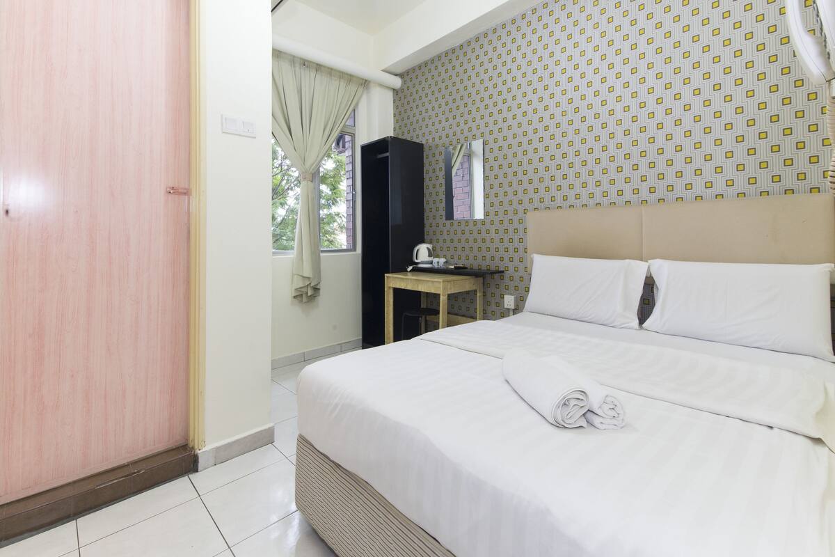 Standard Double Room | Iron/ironing board (on request), free WiFi, bed sheets