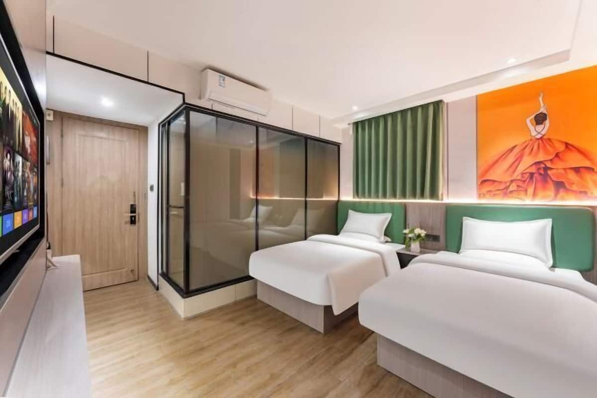 Premium bedding, pillow-top beds, in-room safe, desk