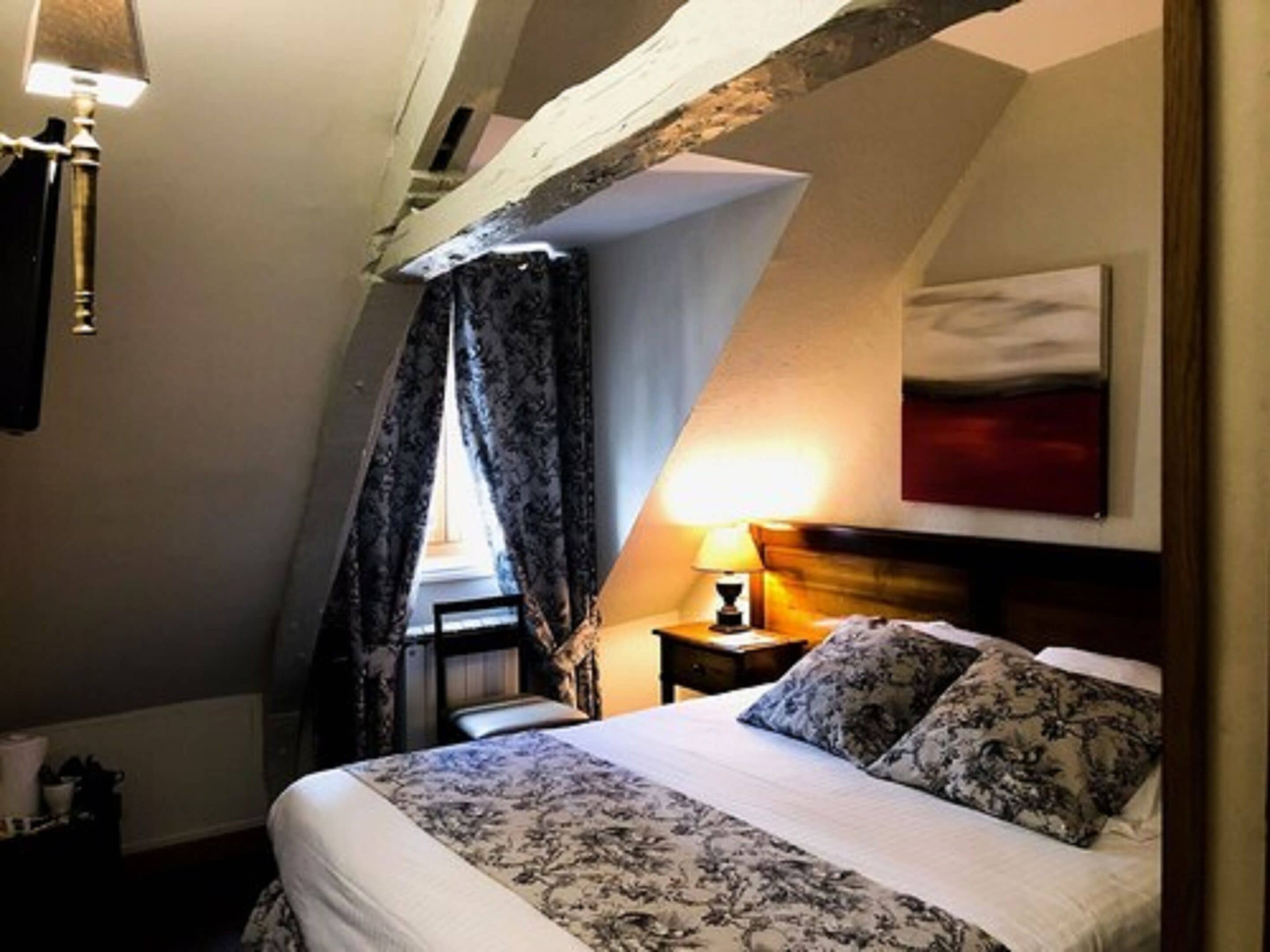 junior suite | hypo-allergenic bedding, individually decorated, blackout curtains