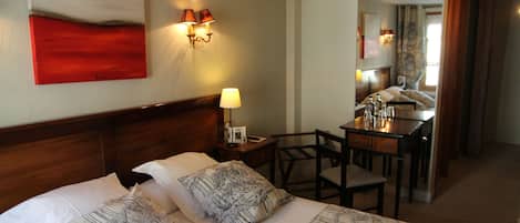 Hypo-allergenic bedding, individually decorated, blackout drapes