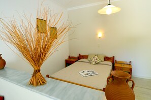Studio | Select Comfort beds, minibar, in-room safe, desk - Golden Apartments (Agios Nikolaos)