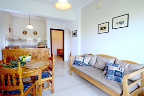 TV - Golden Apartments (Agios Nikolaos)