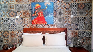 Minibar y ropa de cama