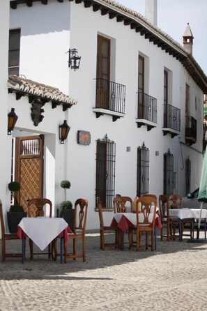 Property grounds - Hotel La Ciudad (Ronda)