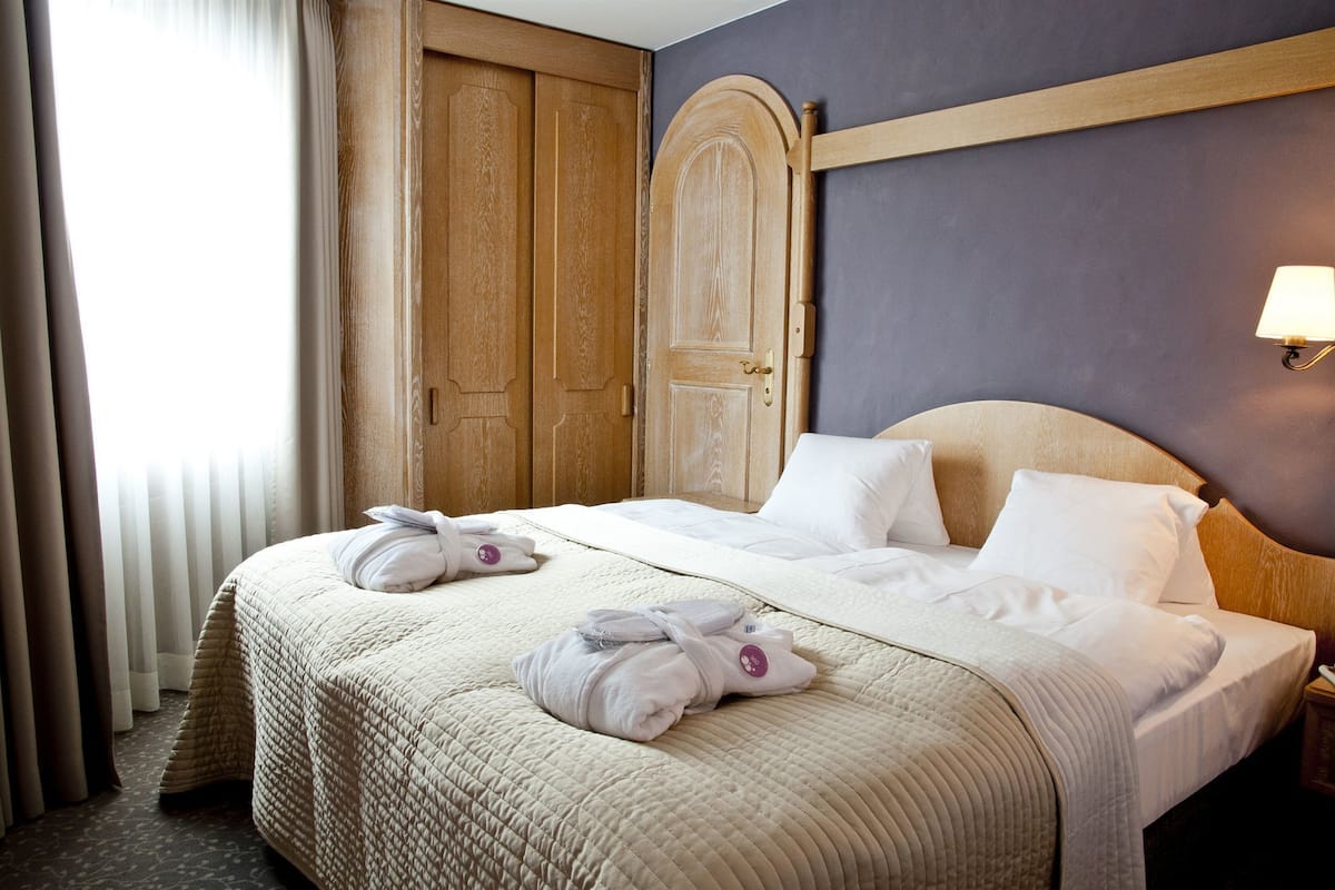 Familie appartement, bad, uitzicht op bergen (4 Star) | Hypoallergeen beddengoed, een minibar, een kluis op de kamer