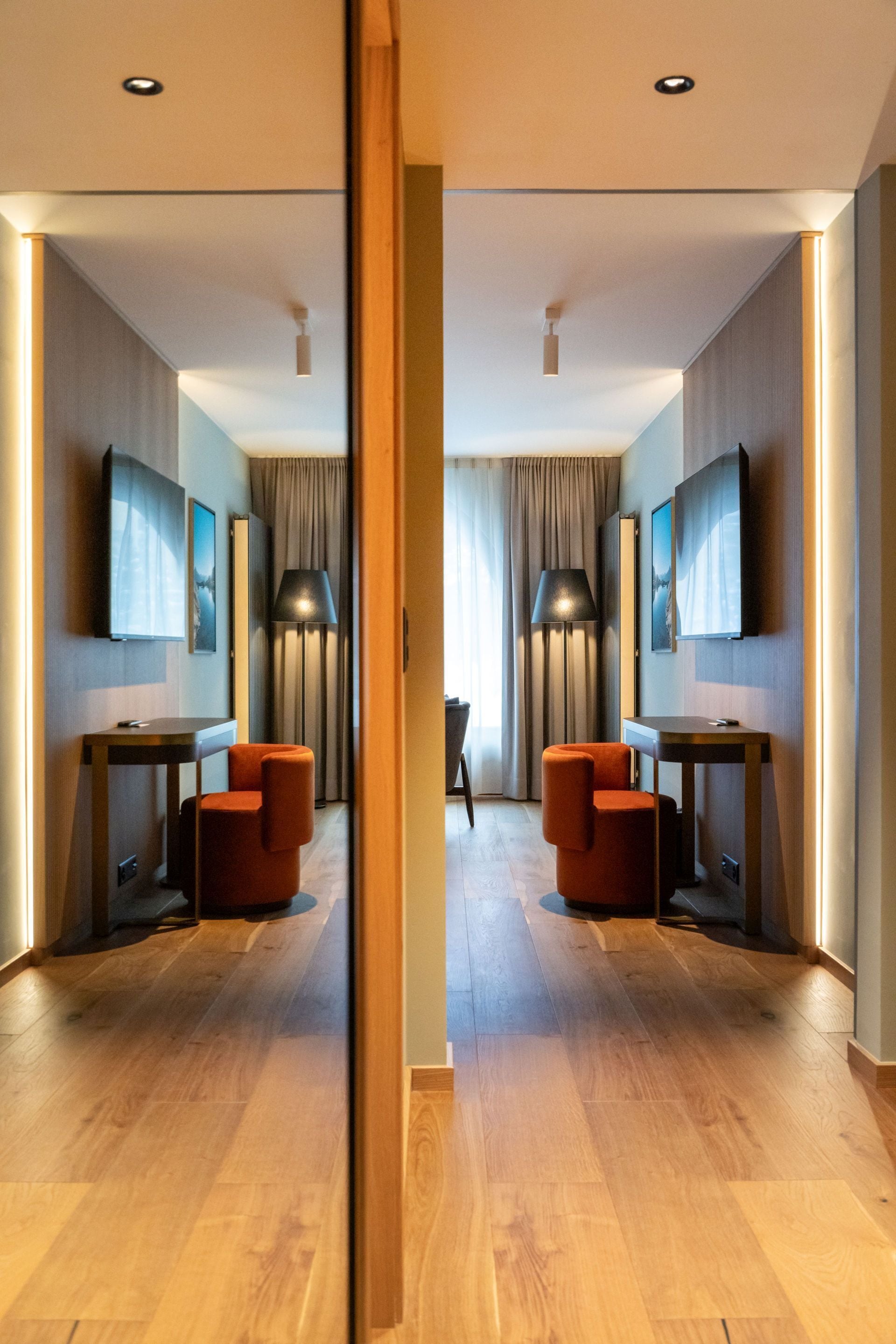 doppelzimmer premium residence süd/west higher floor (4 sterne) | living area | tv