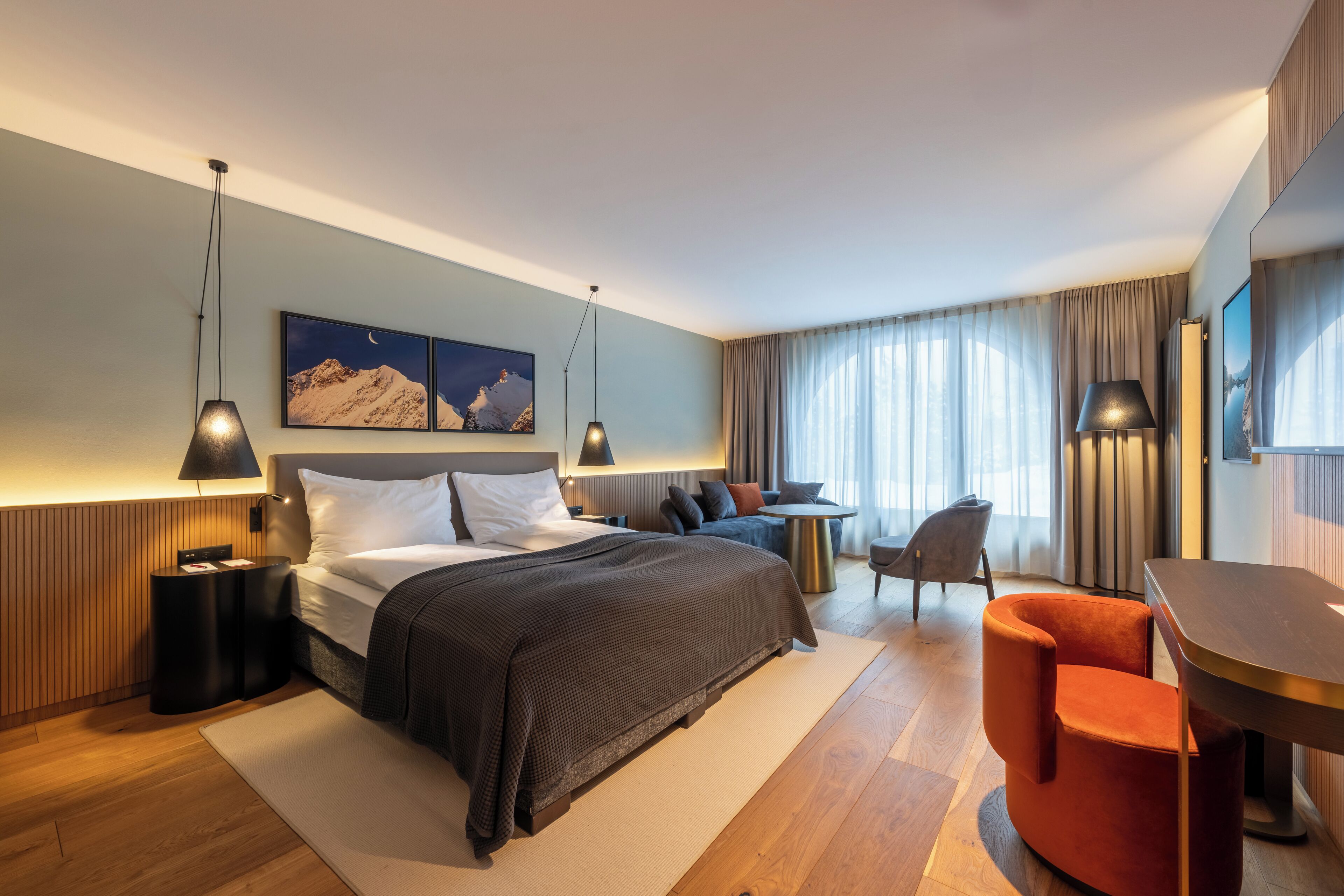 Residence 4-Star - Premium Double Room South or West | Hypo-allergenic bedding, minibar, in-room safe, individually decorated