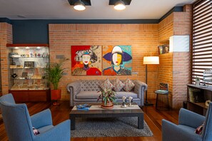 Interior entrance - 84 DC Bogotá By OxoHotel (Bogotá)