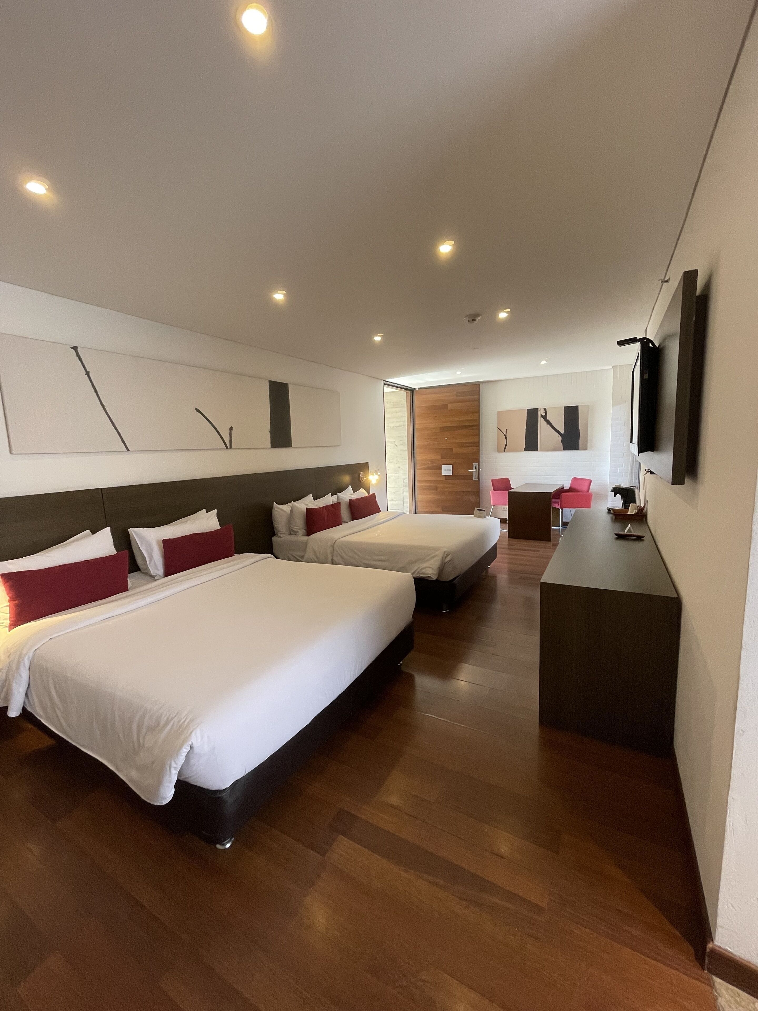 Biancheria da letto di alta qualità, minibar, una cassaforte in camera