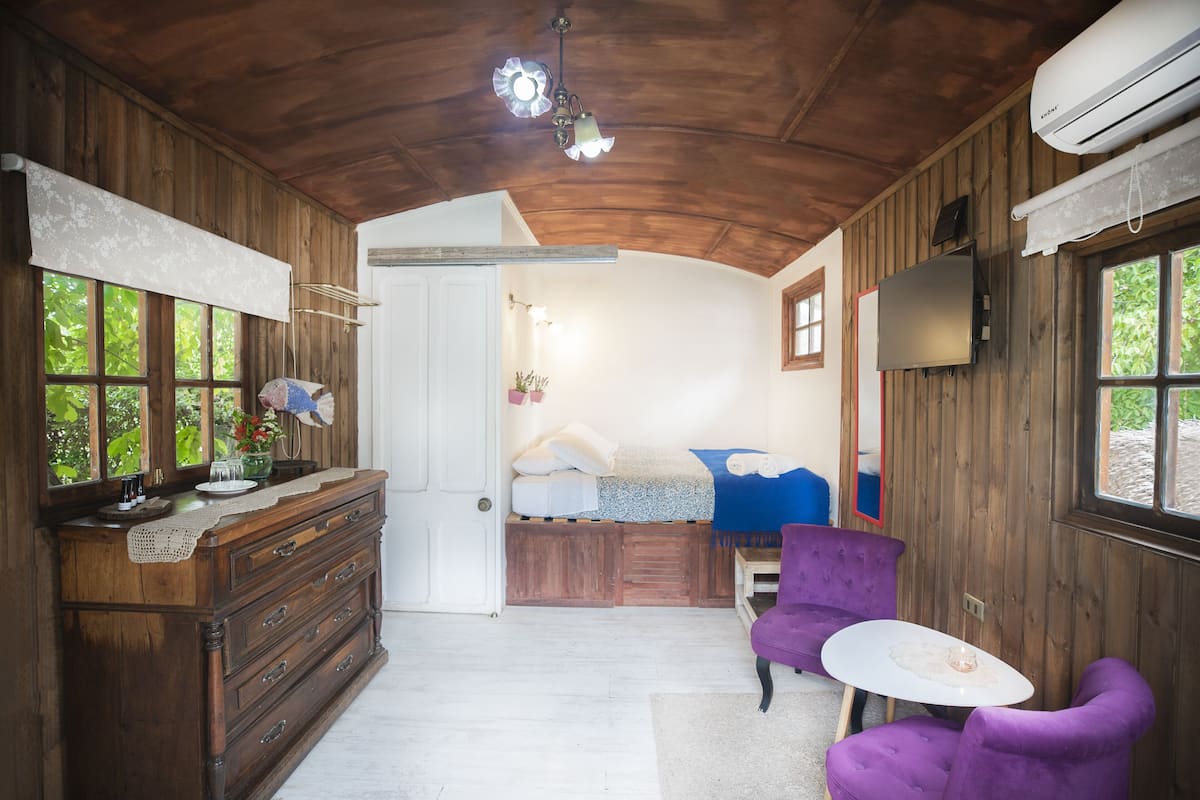Standaard kamer, 1 queensize bed, en-suite badkamer, uitzicht op tuin | 1 slaapkamer, luxe beddengoed, gratis wifi, beddengoed