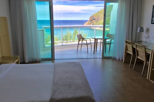 Habitació doble, balcó, vistes a l'oceà | Vista de la platja o del mar