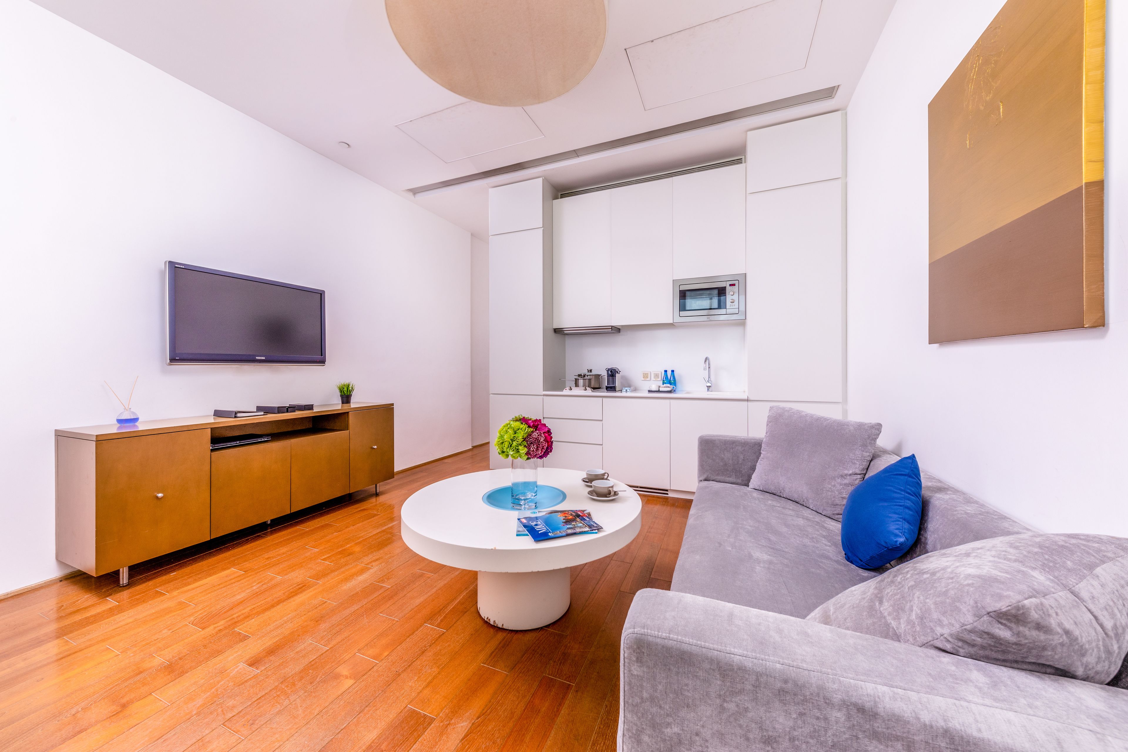 1 bedroom, in-room safe, individually decorated, desk