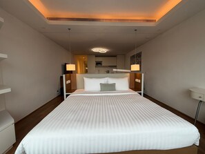 Wooden Courtyard Suite | 1 bedroom, in-room safe, individually decorated, desk - The Connaught (Hong Kong)
