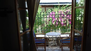 Standard Room | Balcony - Siroco's Rooms & Studios (Paros)