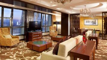 Presidential-Suite, 1 King-Bett | Hochwertige Bettwaren, Daunenbettdecken, Minibar, Zimmersafe