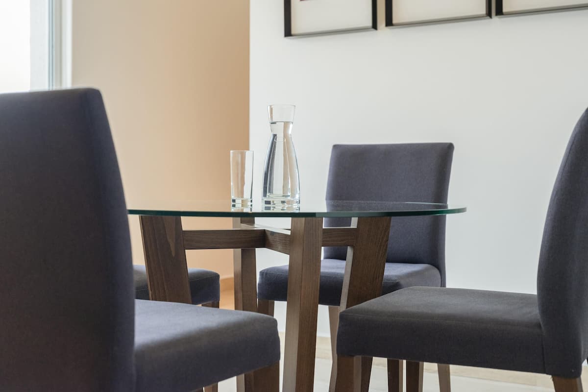 Dundyner, minibar, safe på rommet og skrivebord