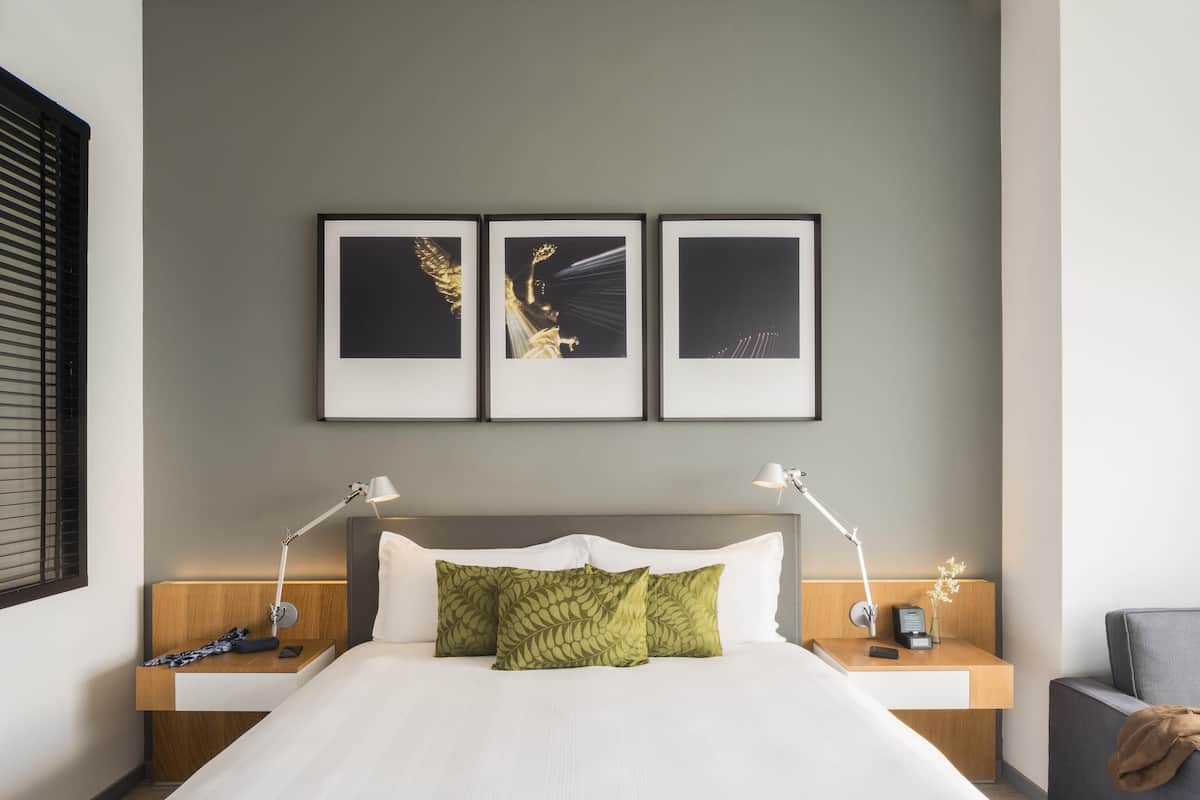 Down comforters, minibar, in-room safe, desk