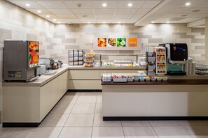 Breakfast served  - Holiday Inn Express Amsterdam - South by IHG (Amsterdam)