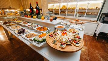 Café da manhã continental grátis