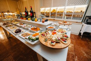 Free continental breakfast