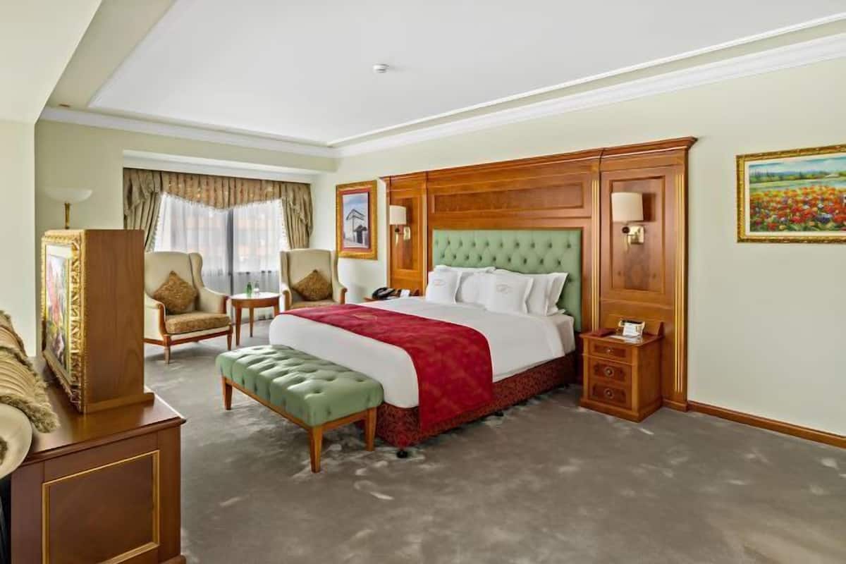 Frette Italian sheets, premium bedding, down duvets, minibar
