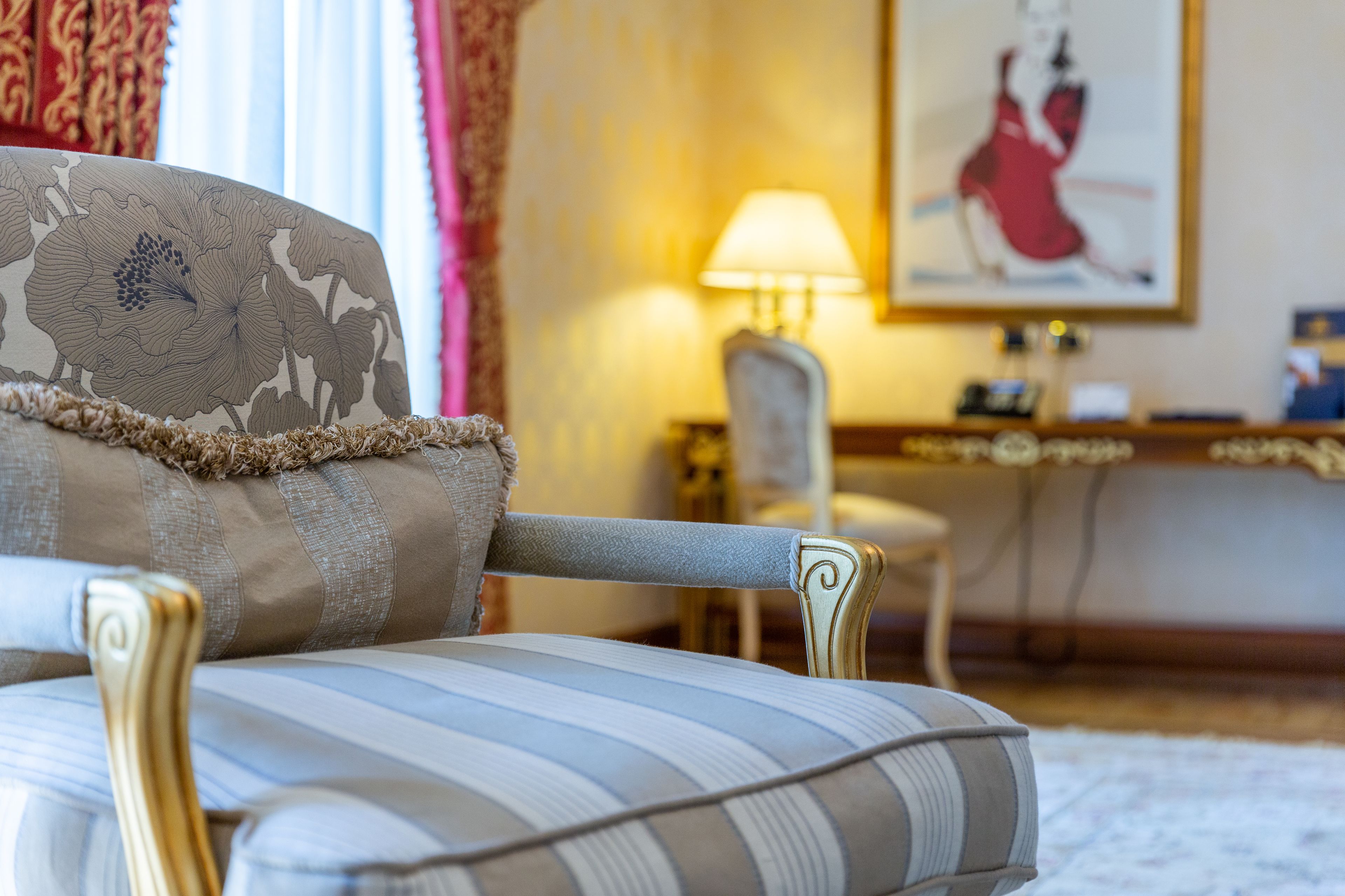 1 bedroom, frette italian sheets, premium bedding, down duvets