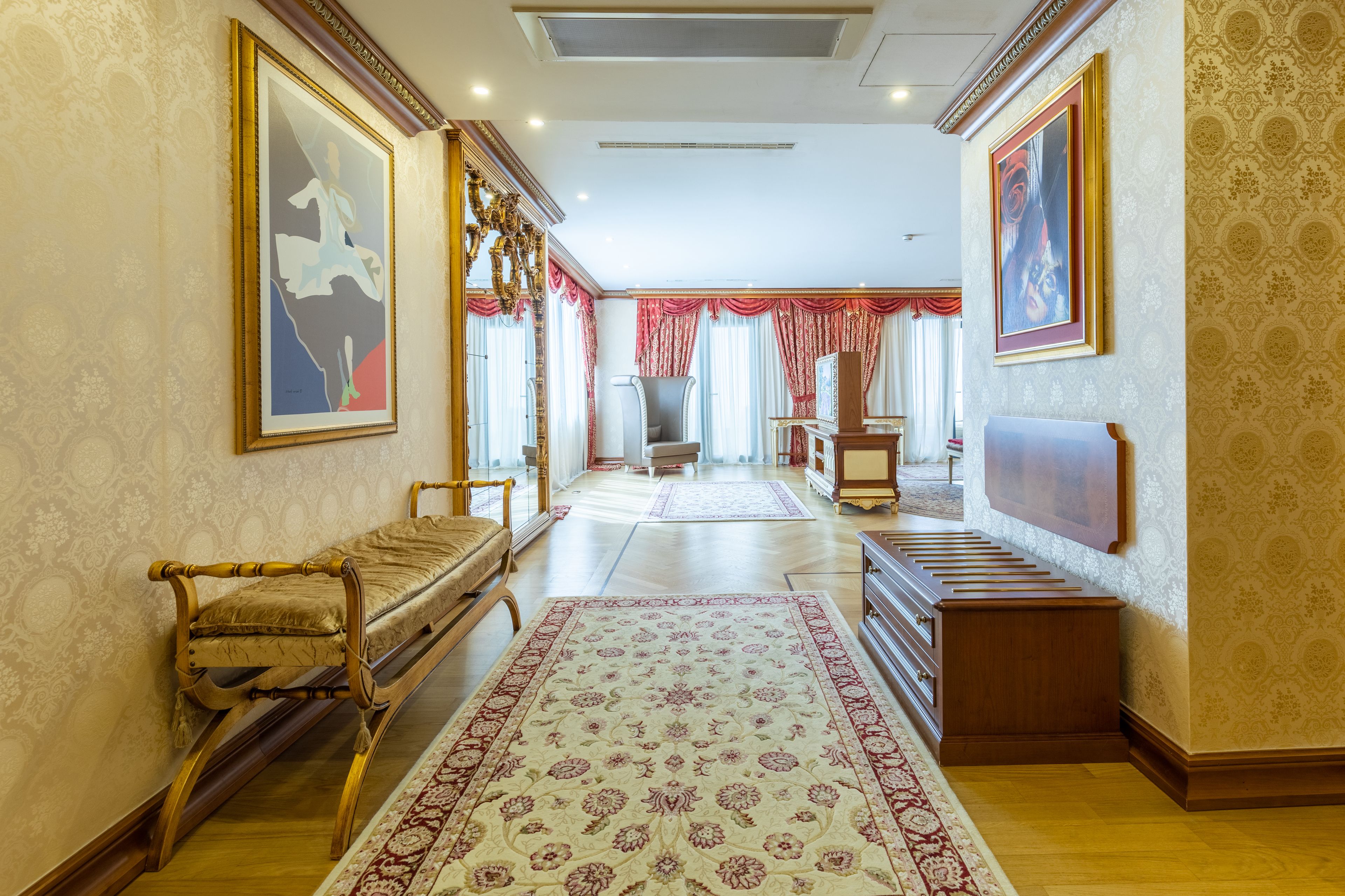 1 bedroom, frette italian sheets, premium bedding, down duvets