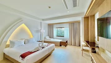 Minibar, rollaway beds, free WiFi, bed sheets