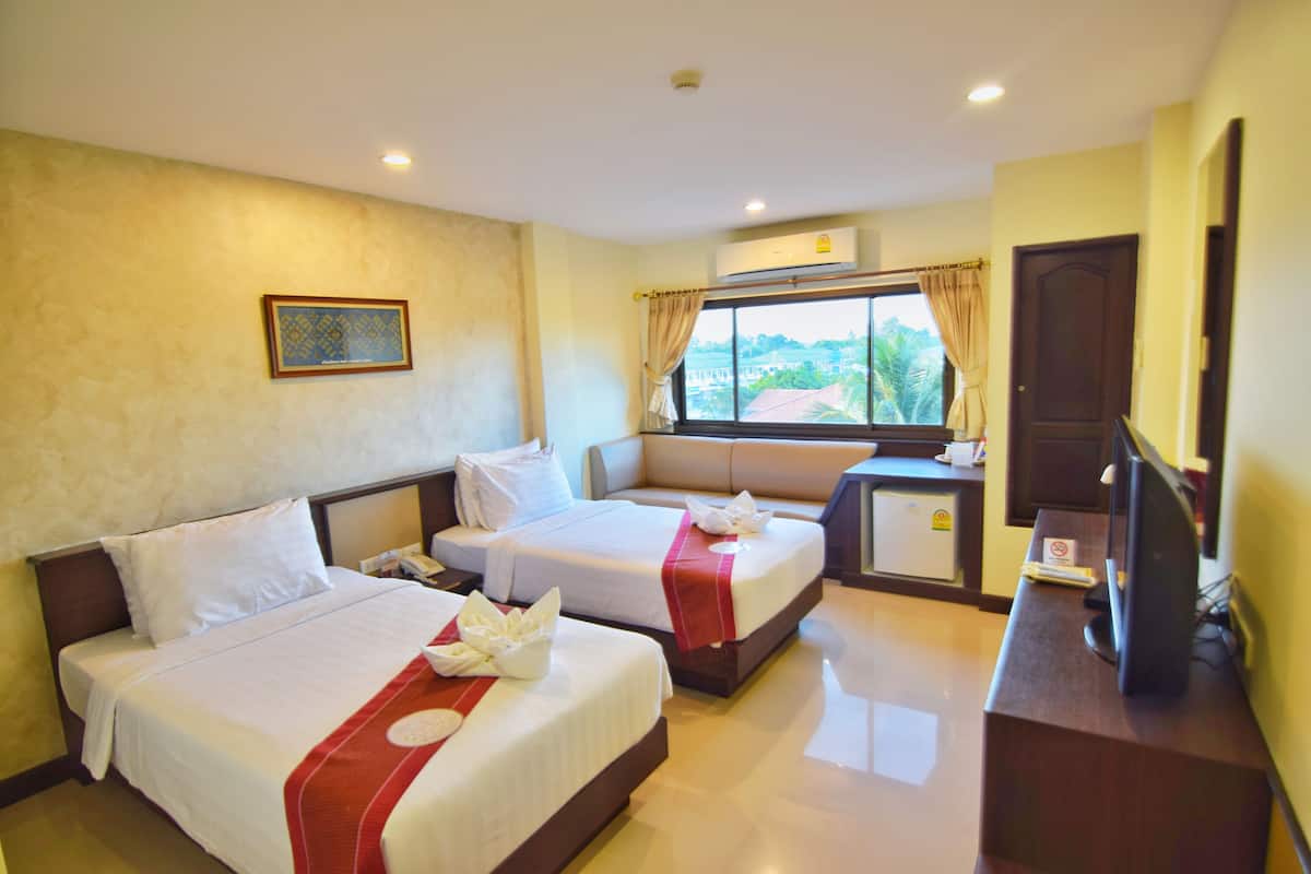 Phòng 2 giường đơn Superior | Minibar, bàn, nôi (giường cho trẻ sơ sinh) miễn phí