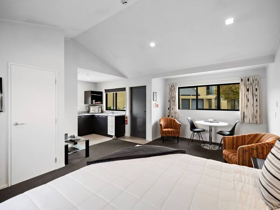 Standard Studio with Spa Bath