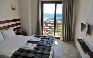 Habitació doble estàndard | Minibar, caixa forta a l'habitació, escriptori i wifi gratuïta 