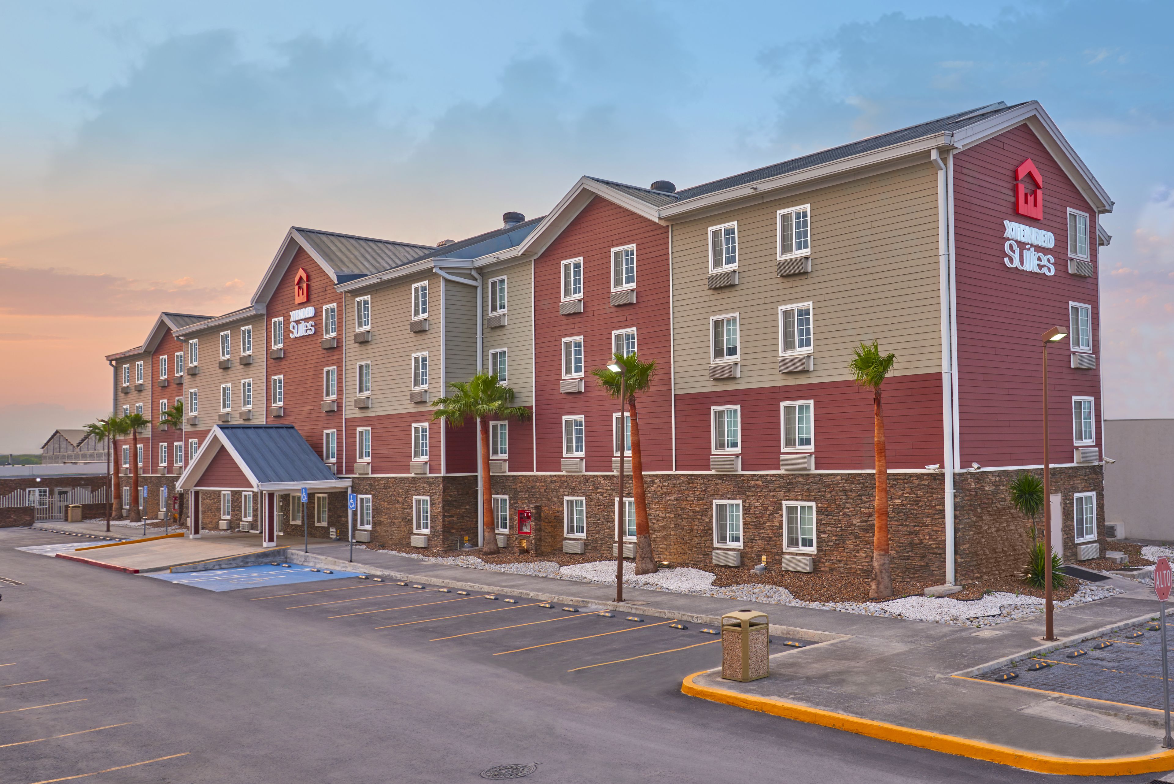 Fachada de la propiedad