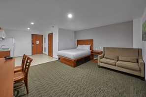 Schreibtisch, Verdunkelungsvorhänge, Bettwäsche, Wecker