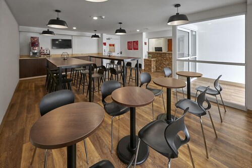 Extended Suites Monterrey Aeropuerto