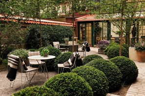Outdoor dining - Ett Hem (Stockholm)