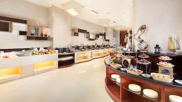 2 Restaurants, Frühstück, Mittagessen, Abendessen, chinesische Küche