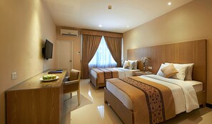 Deluxe Twin Room with Sea View | View from room - Berjaya Hotel Colombo (Mount Lavinia)