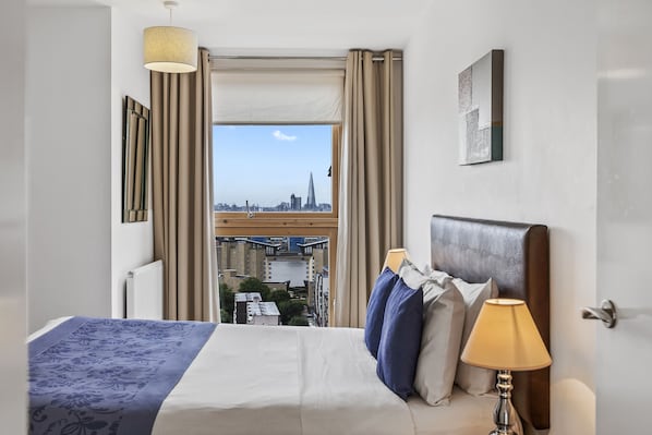 Apartment, 2 Bedrooms (with Sofa) | 1 bedroom, desk, blackout drapes, iron/ironing board - Phoenix Heights By Bridgestreet (London)