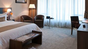 Minibar, Zimmersafe, laptopgeeigneter Arbeitsplatz